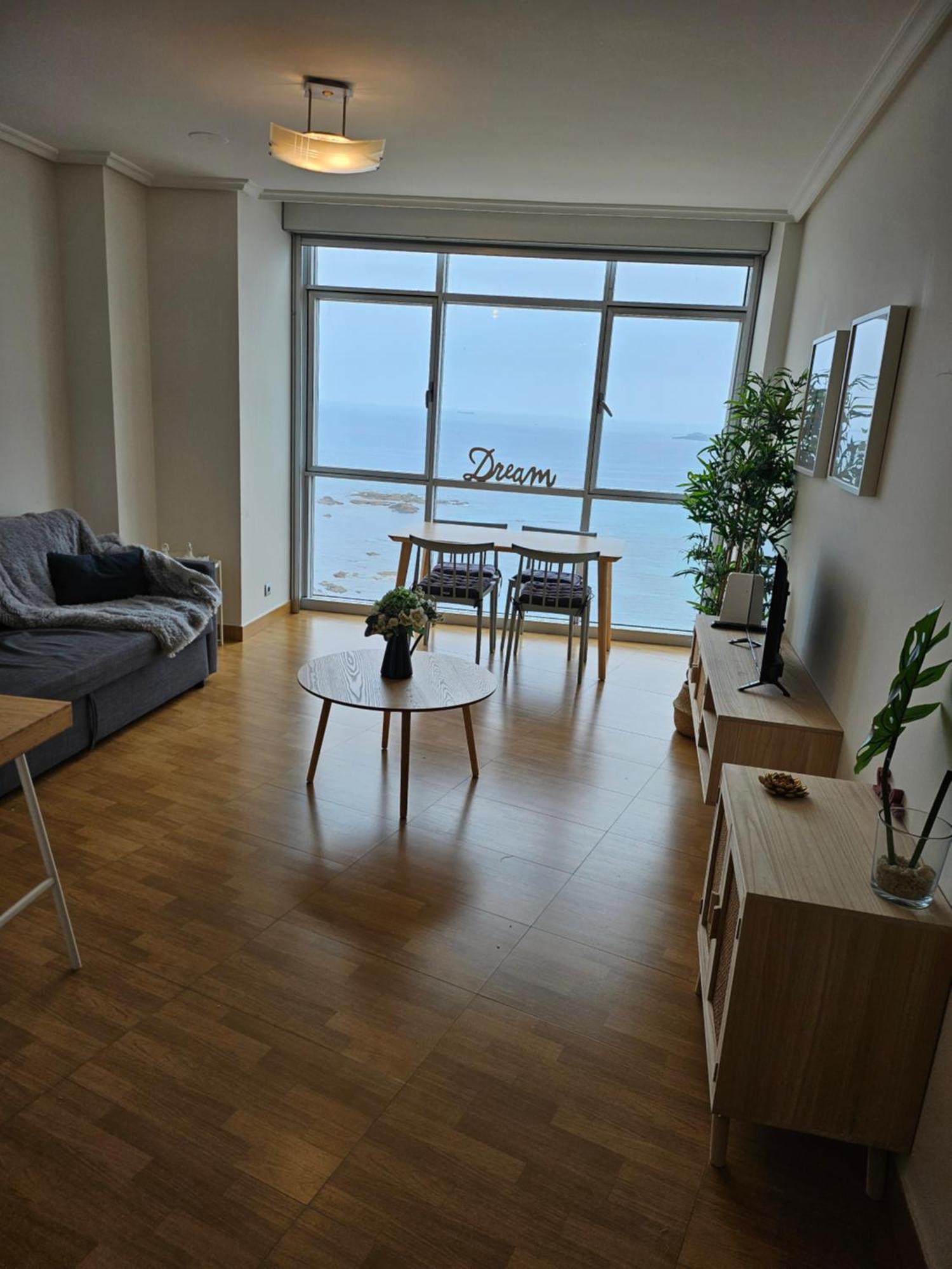 Vivienda Con Increibles Vistas A La Playa De Riazor Apartment A Coruna Exterior photo